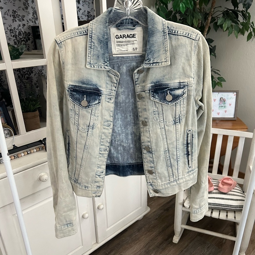 Garage XS Acid Wash Denim Jacket like new
